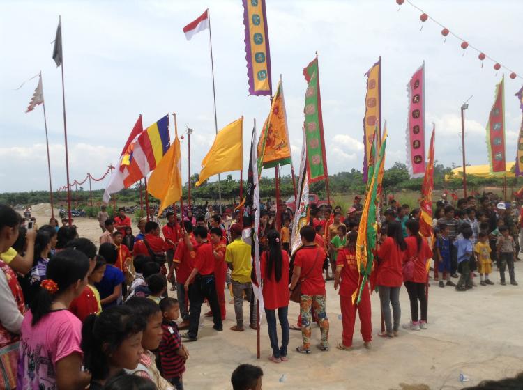 Angkat Bendera